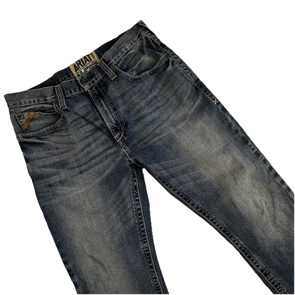 Ariat M2 Jeans Men 34x30 Blue Relaxed Boot Cut Denim Western Cowboy Work - Picture 1 of 9
